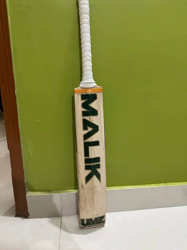 mb malik original bat 1