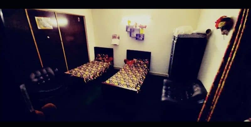 Luxury furnished rooms for females at 6 no chungi Multan 9