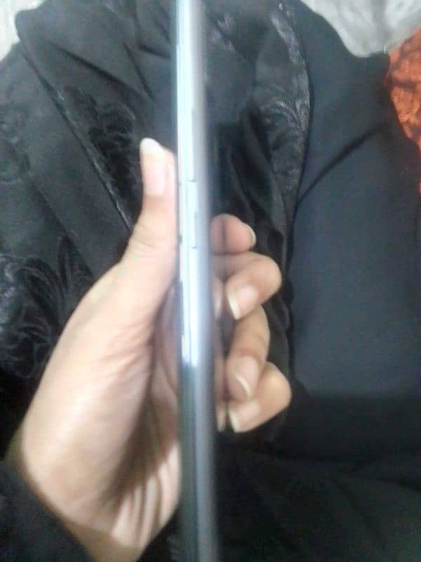 Infinx 8 light Hai bilkul sai cahlta hai 3