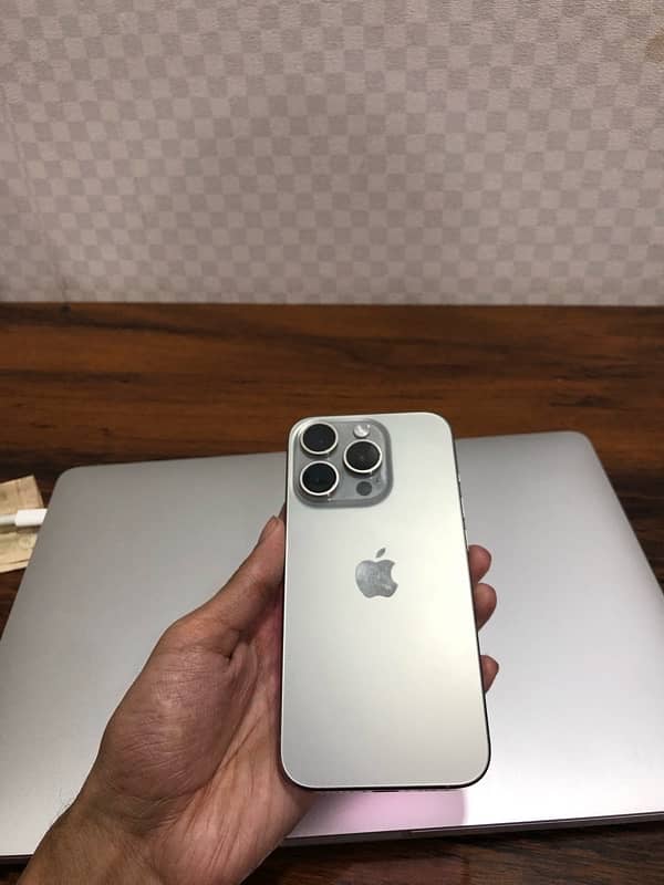 Iphone 15 pro Natural Titanium 128GB JV 0