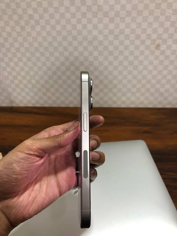 Iphone 15 pro Natural Titanium 128GB JV 5