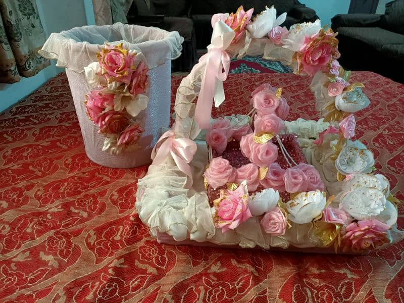 Gift basket Baby girl theme baskets beautiful set for sale 0