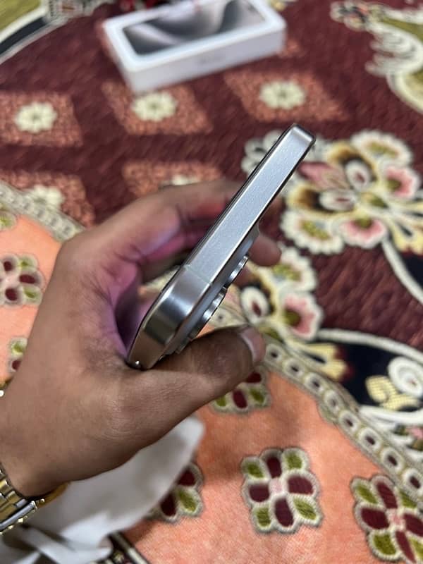 iPhone 15 Pro Max  / 256GB / Non Pta 1