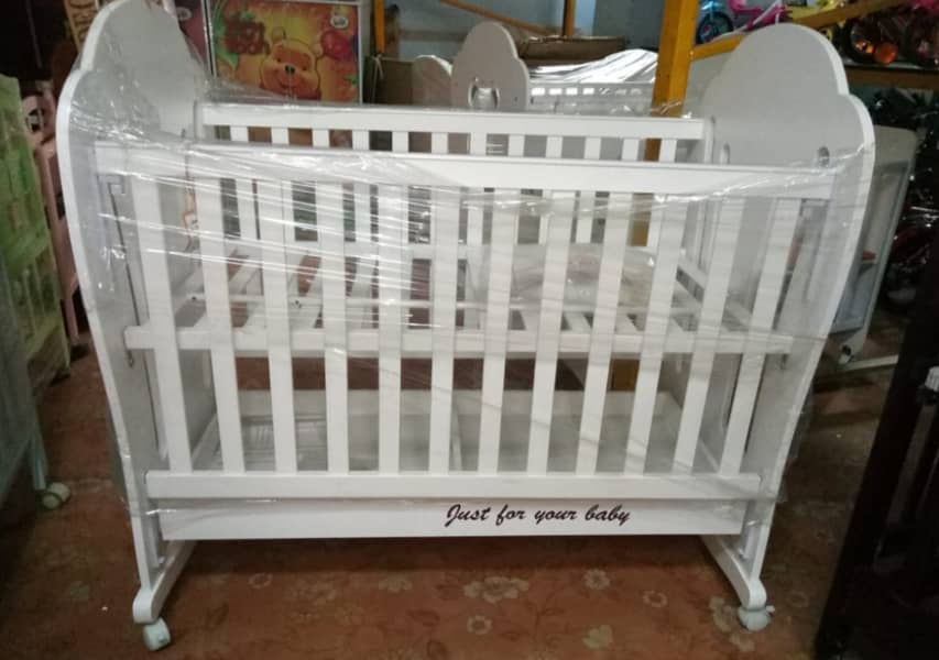 baby cot with rocker 4