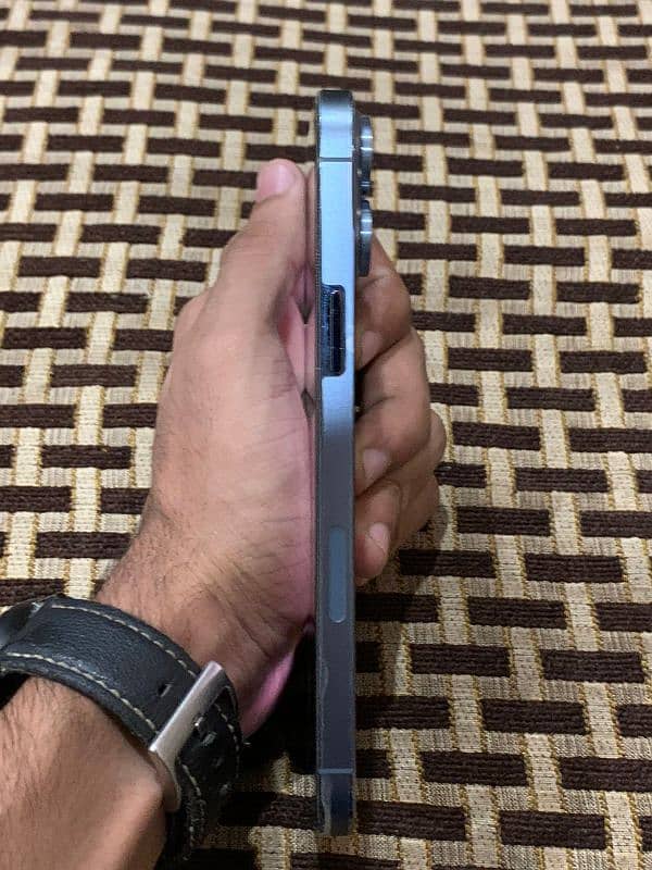 I phone 13 pro max 256 GB Non PTA 6