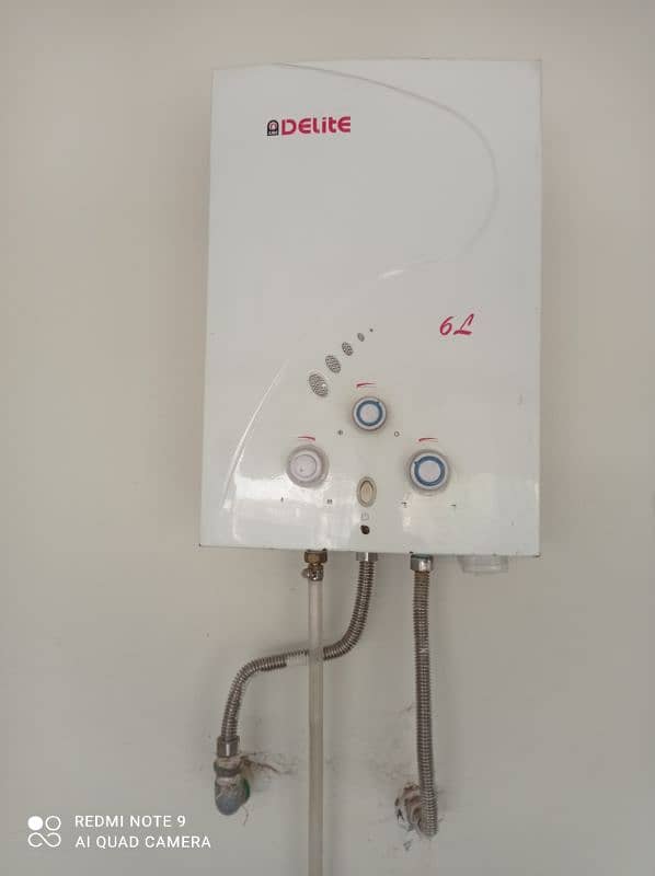 Instant LPG geyser 6L capacity Delite House company 0