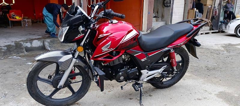 Honda CB150 f 7