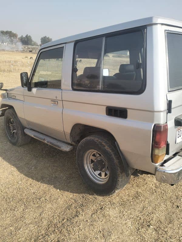 Toyota Land Cruiser 1987 0