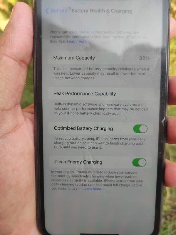 iphone 11 for sell 64Gb battery health 82 original 7