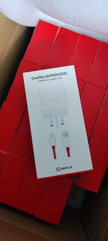 OnePlus 80w and 100w supervooc charger 2