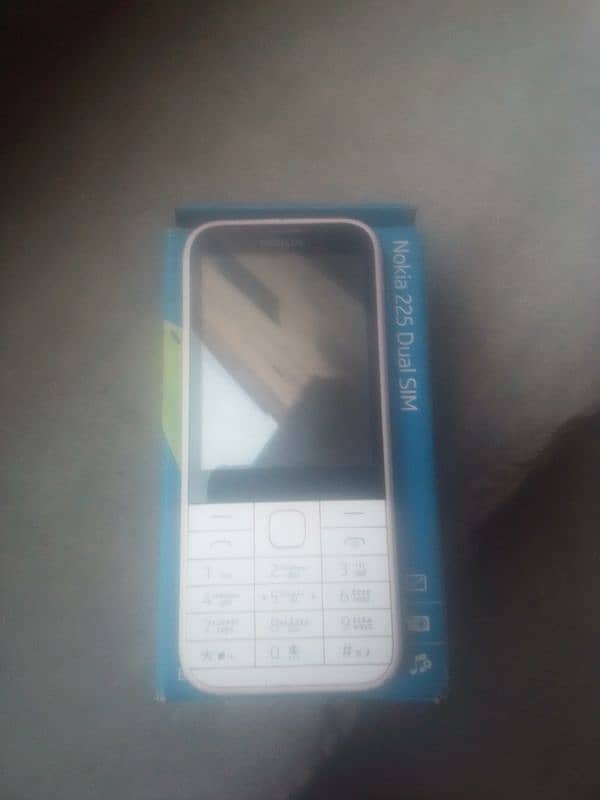 Nokia 225. . . . . . . . . with original box and charger 5