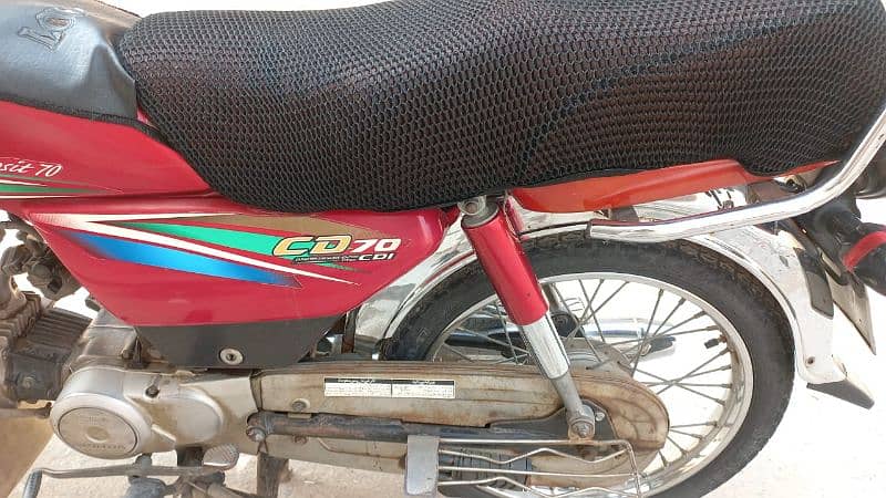 urgent selling Honda CD-70 0333 6080698 for contact 3