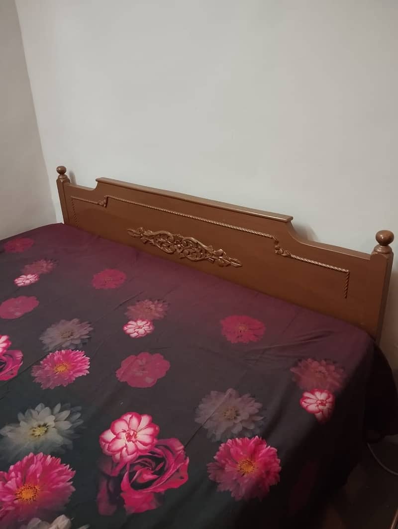 Queen Size Wooden Bed for Sale 2