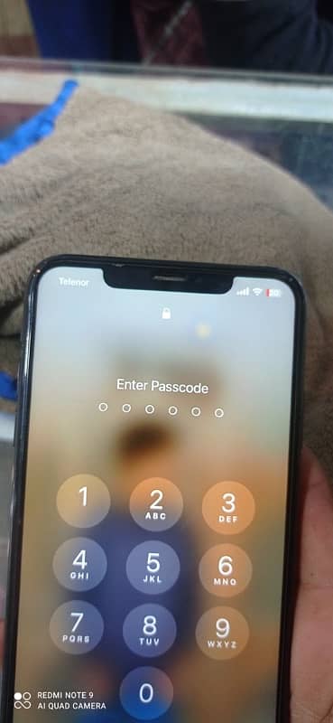 iPhone XsMax 10by9 just Dot screen 03004212910 3