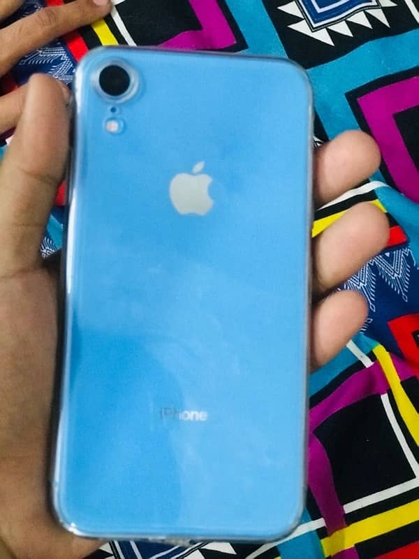 iPhone XR Rs: 45000 1