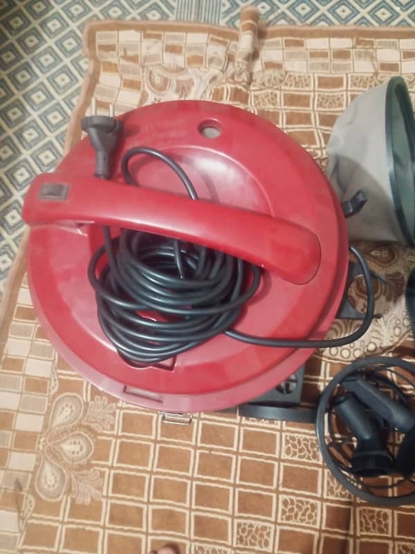 vacuum cleaner new 2100 wat 1