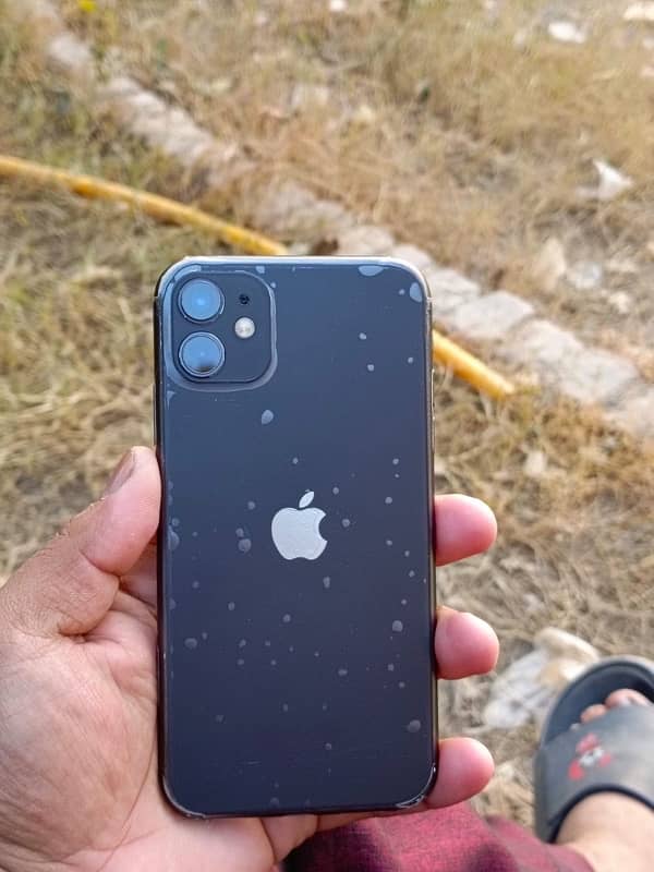 iPhone 11 urgent sale/exchange 5