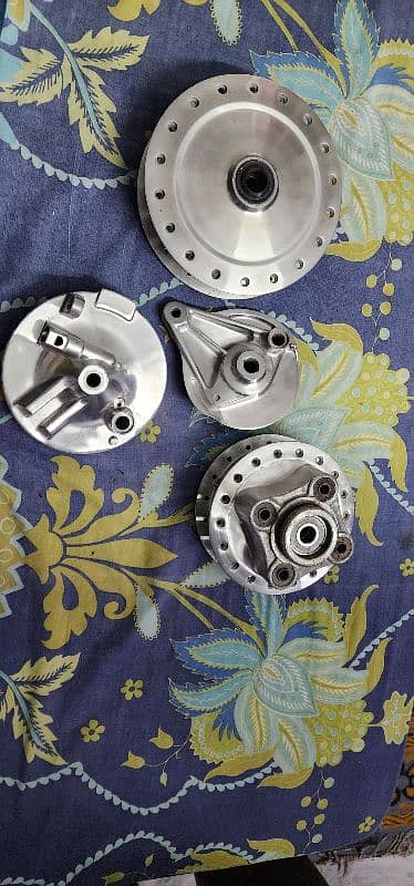 honda 125 genuine drum set front and rear 0