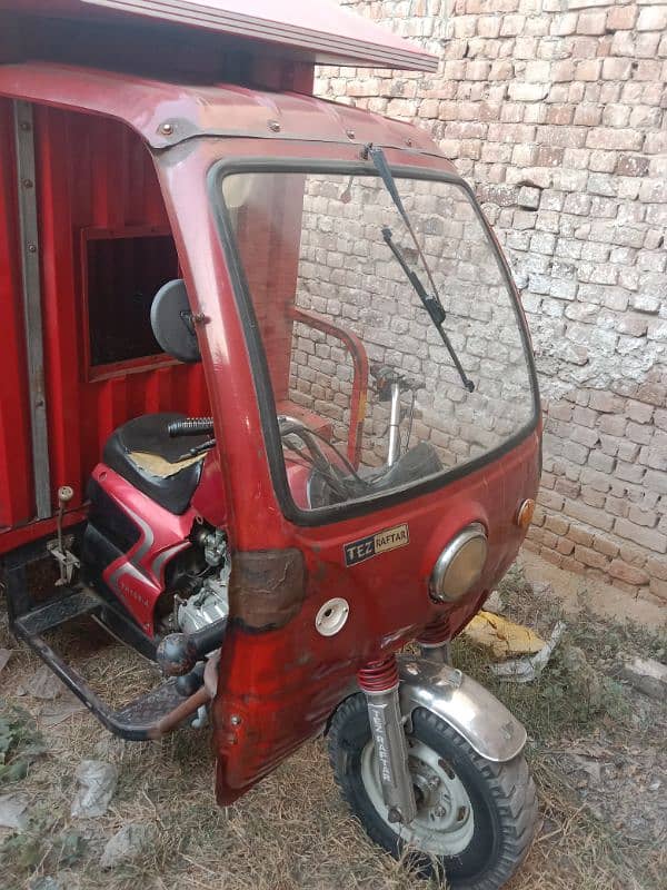 loader cargo rikshaw 1