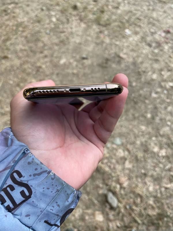 iPhone XS non-pta 2