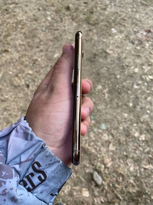 iPhone XS non-pta 3