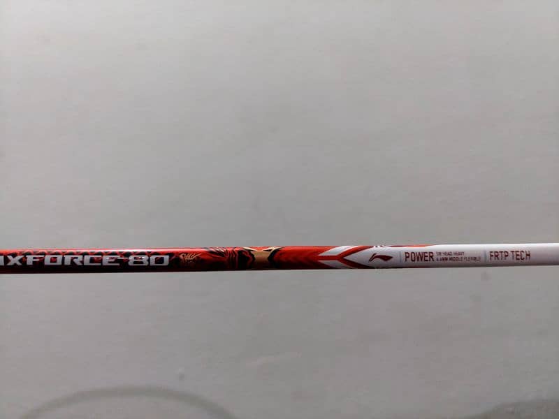 Li-Ning AXFORCE 80 badmiton racket. 2