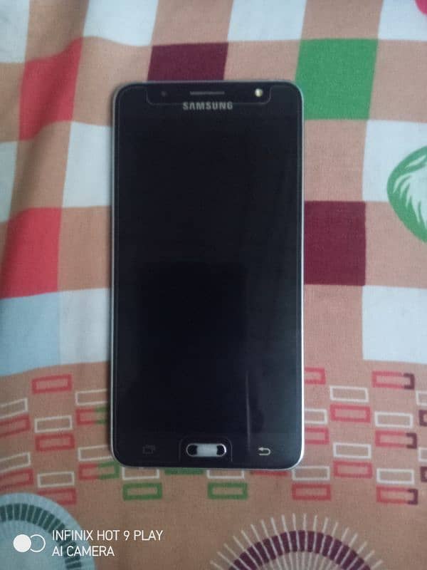 Samsung J5   2 GB  16GB  03284033002 2