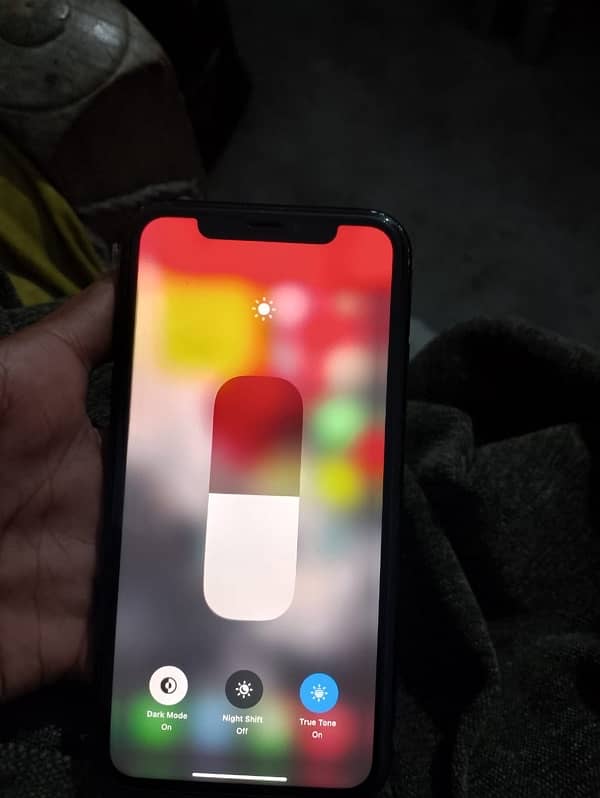 iphone xr 64 gb  F. U unlock 1