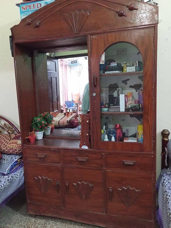 wooden dressing table 0