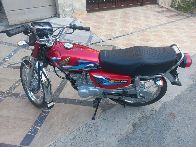 Honda 125 2024 4