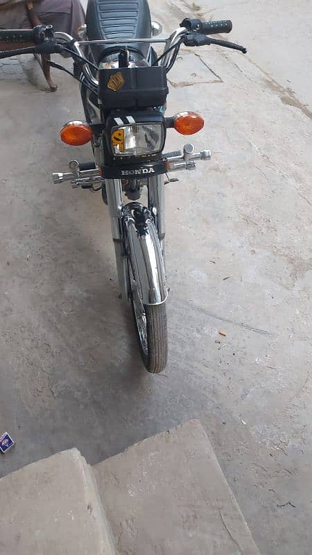 is bike kay meter ki sui 17,12,2024  ko iska kharab hua tha 1