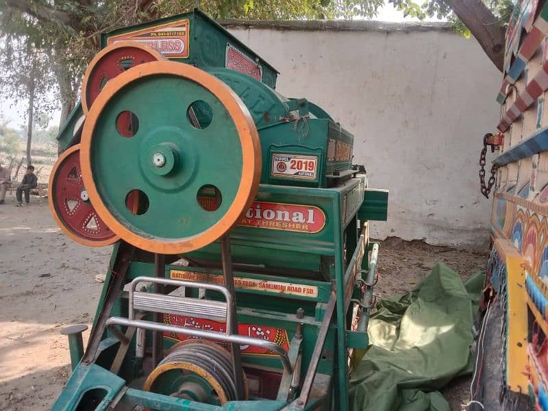 I'm selling wheat thresher National 2019 model good condition 0