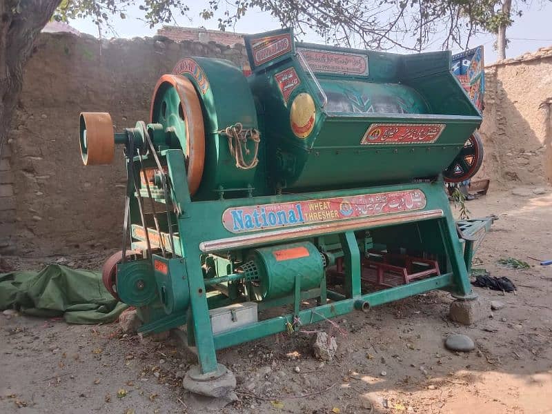 I'm selling wheat thresher National 2019 model good condition 3