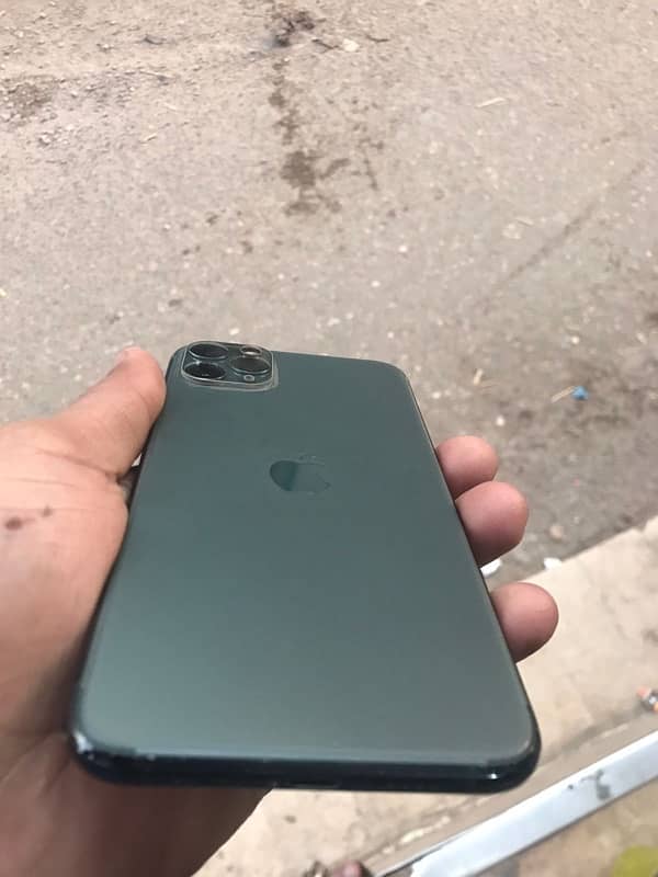 iphone 11 pro max 2