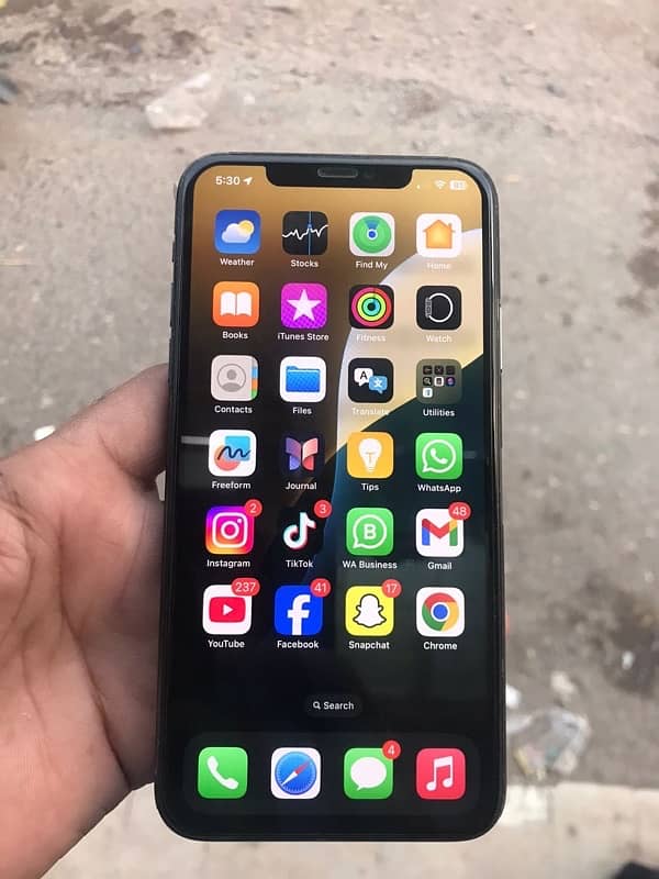 iphone 11 pro max 5