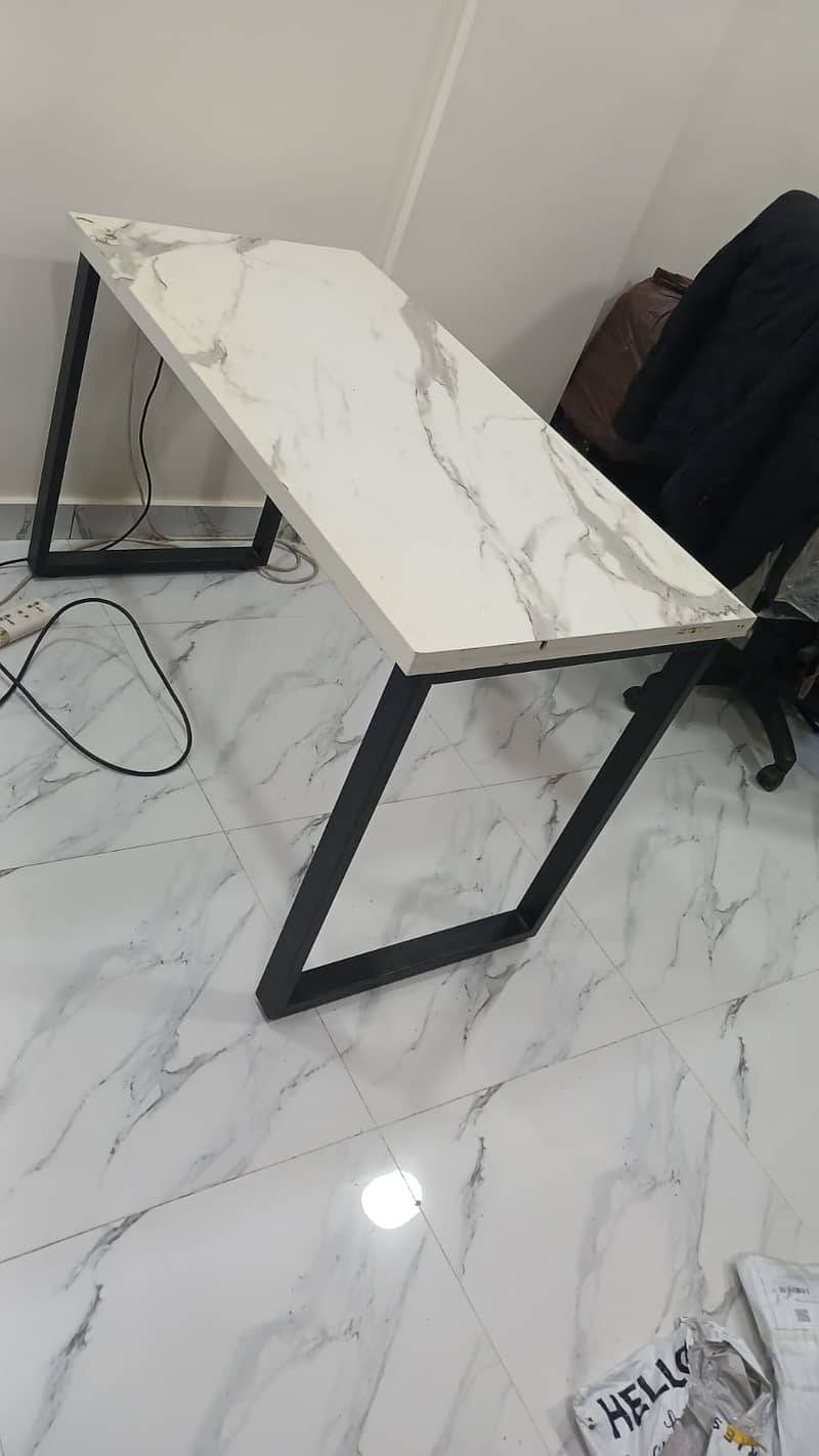 Table for Sale 0