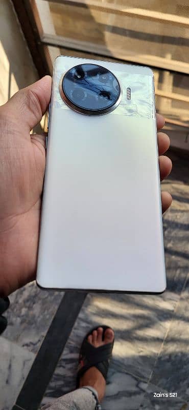 Tecno Spark 20 pro plus 0