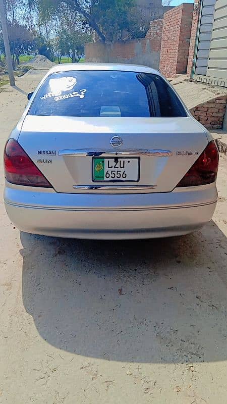 Nissan Sunny 2005 4