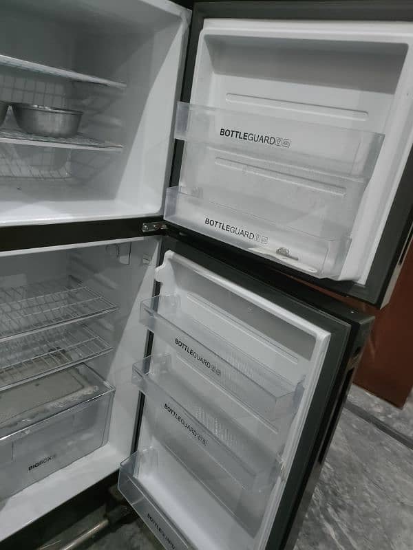 Haier hrf 246/epr Fridge For Sale 3