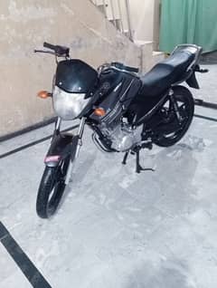 Yamaha ybr good condition 2015 model all Punjab number