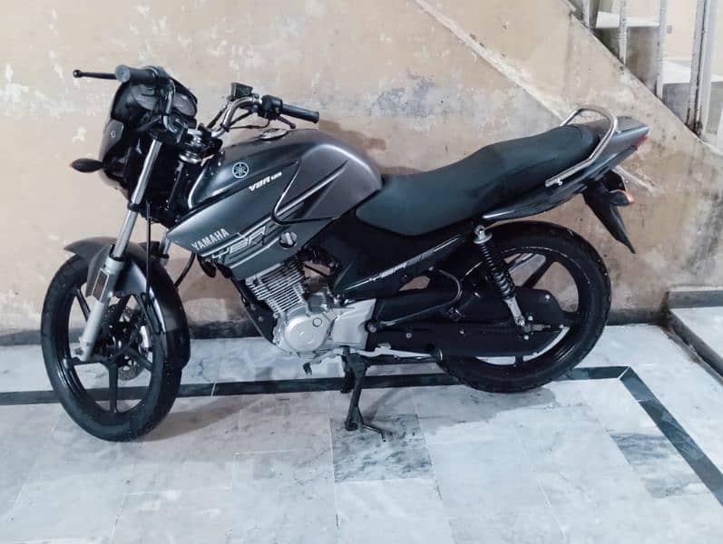 Yamaha ybr good condition 2015 model all Punjab number 1