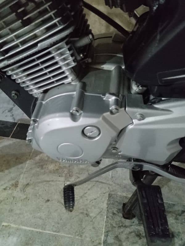 Yamaha ybr good condition 2015 model all Punjab number 4