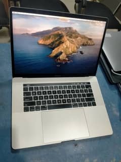 Apple MacBook Pro 2017 15" 16GB 1TB Ssd