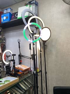 All sizes ring lights and tripods for studios