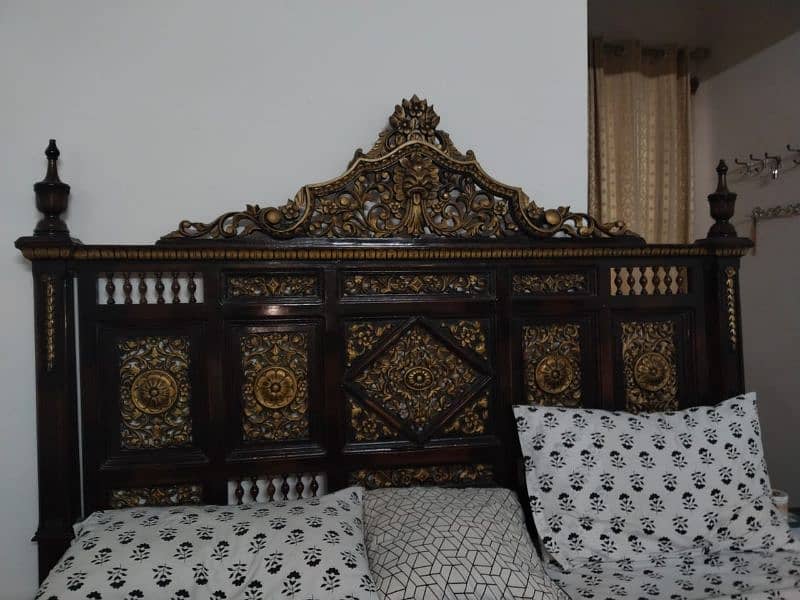 Wooden Bed King Size 1