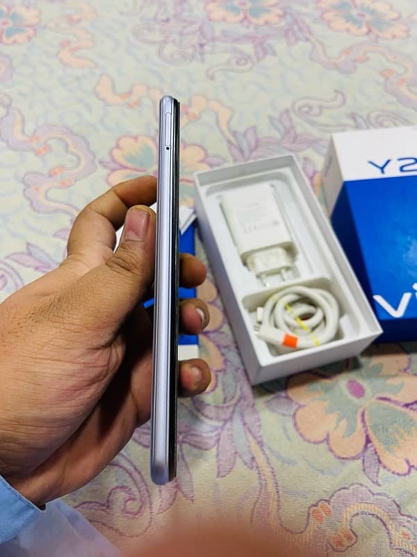 vivo Y20 4