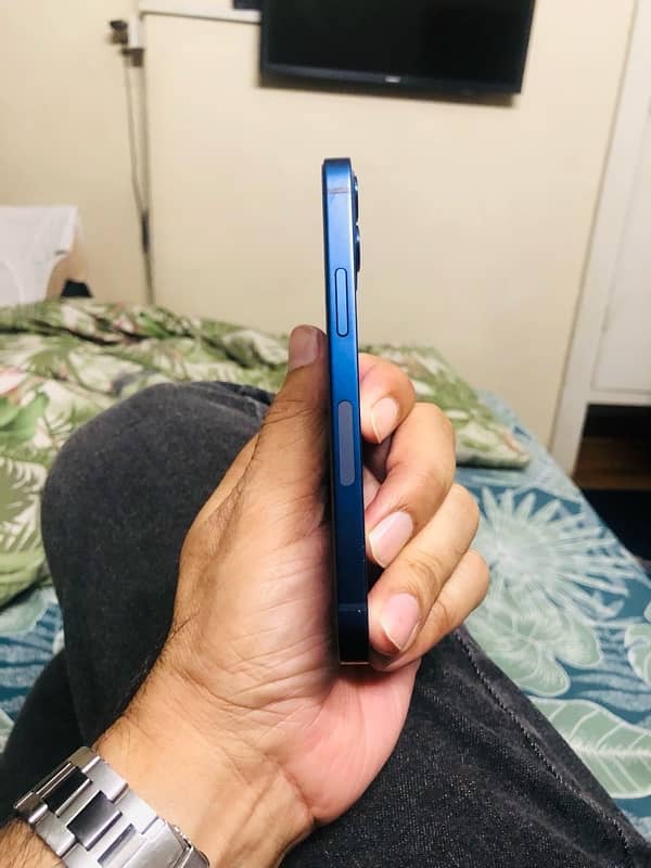 IPhone 12 mini 64GB Memorey JV hai 4