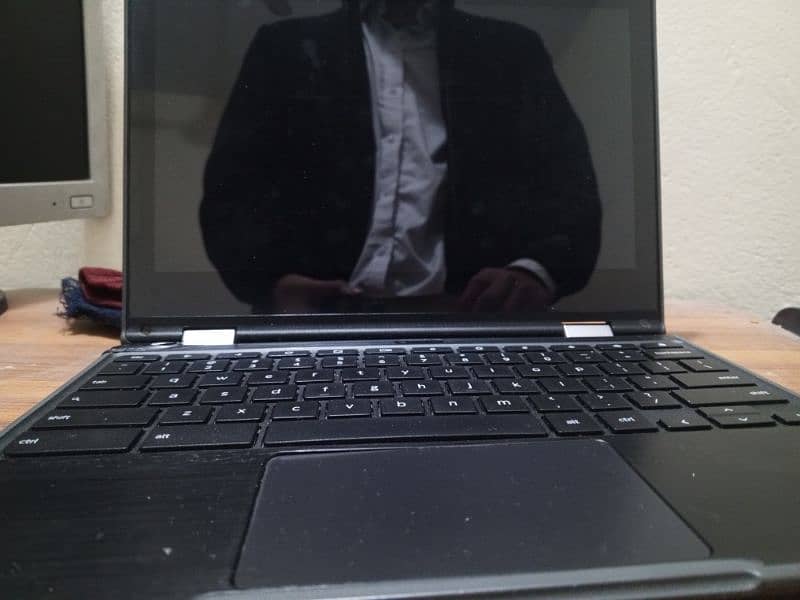 Lenovo Chromebook laptop Touch 360 degree 8