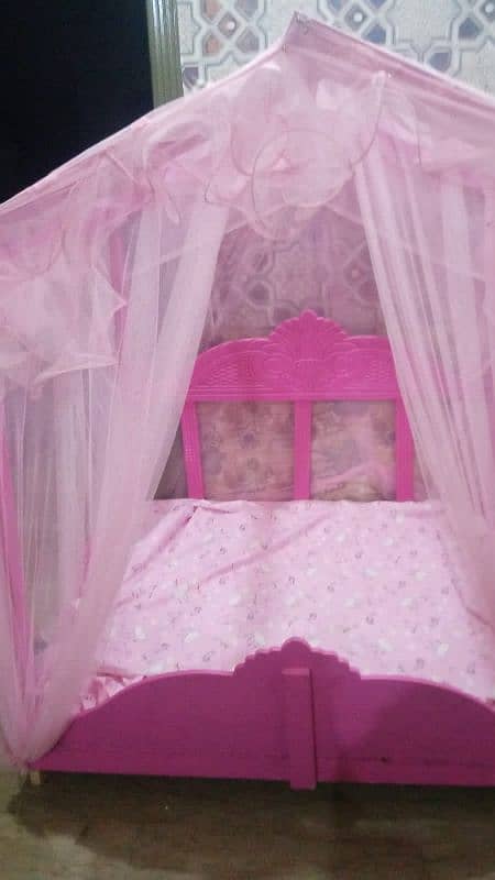 beautiful baby bed for sale 3