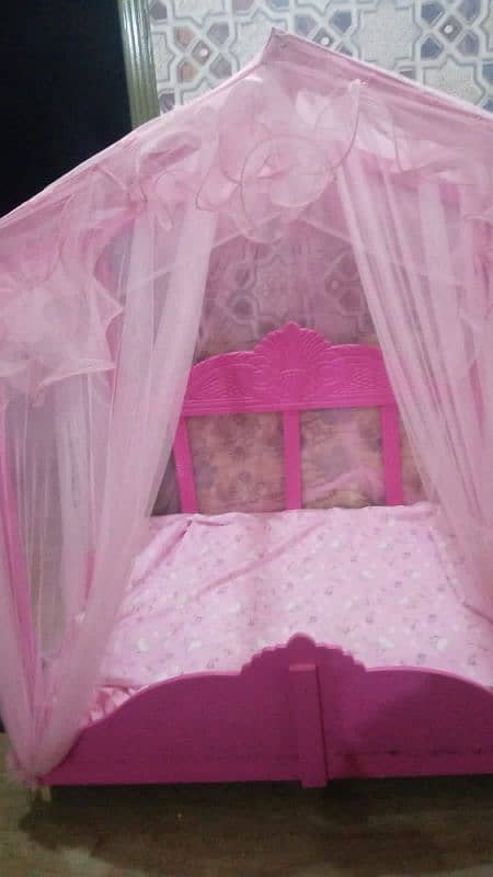 beautiful baby bed for sale 4